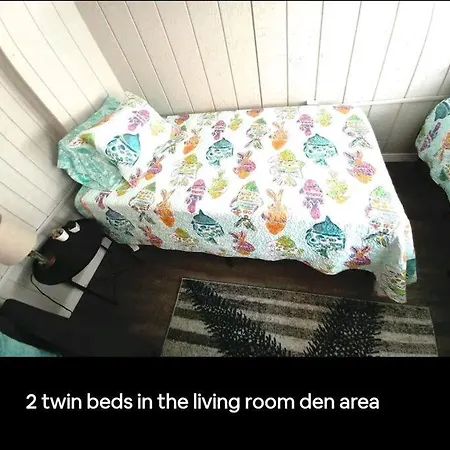 Beach Getaway Half Mile From The Beach With Fenced Yard